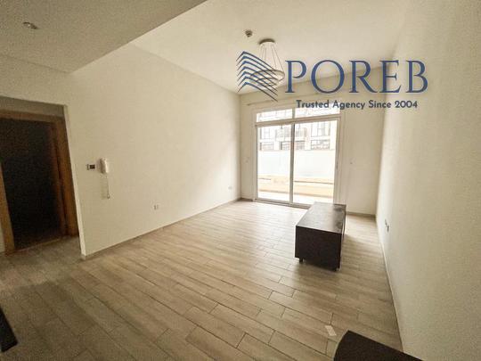 Large Layout | Fitted Kitchen | Vacant