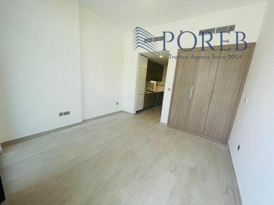 Huge Studio facing Big parking | 4 cheques